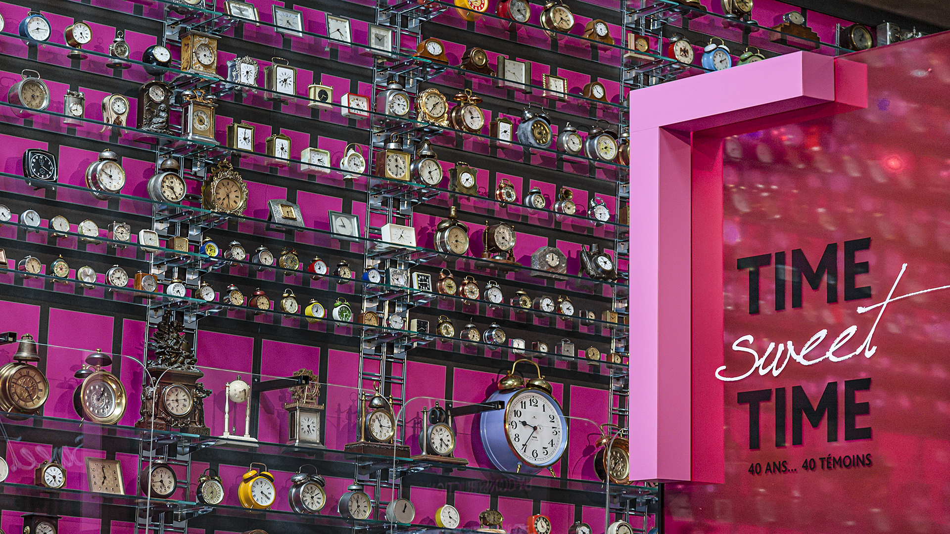 Besuch des Uhrenmuseums in La Chaux de Fonds - ein Highlight, das man gesehen haben muss.