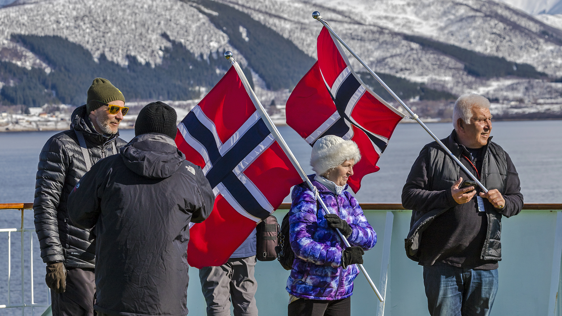 Willkommen in NORGE bei Hurtigruten.