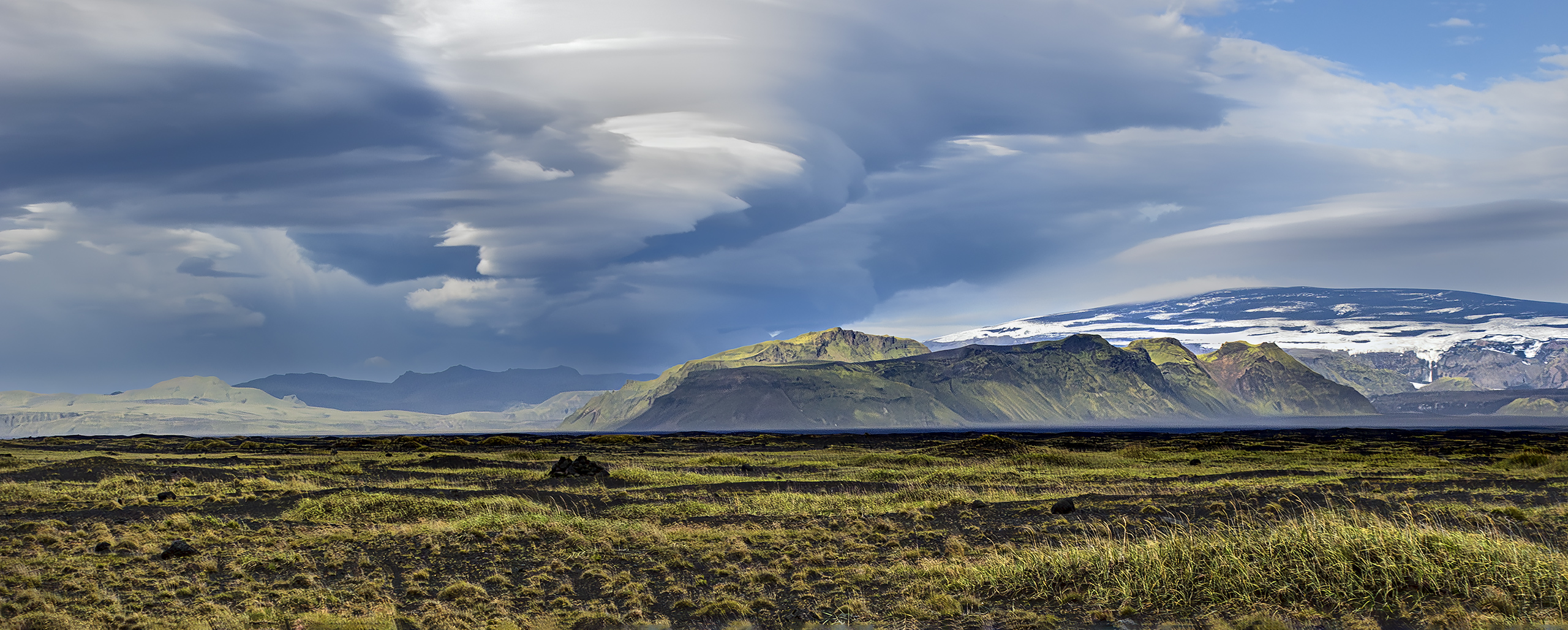 Aufziehendes Unwetter am Eyjafjallajökull.