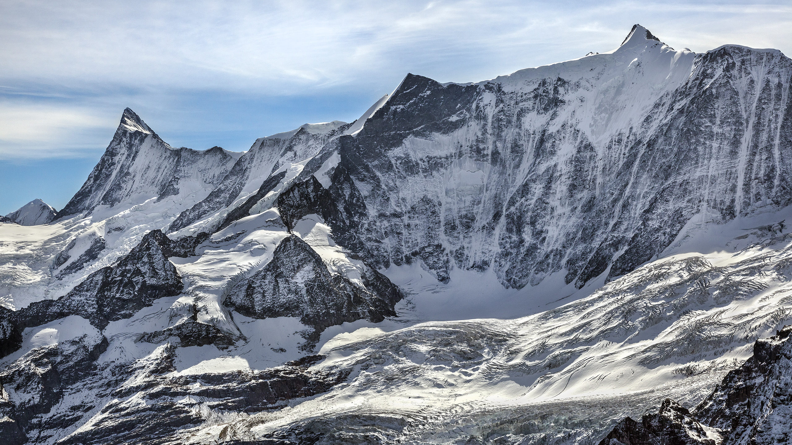 Finsteraarhorn und Fiescherhörner.