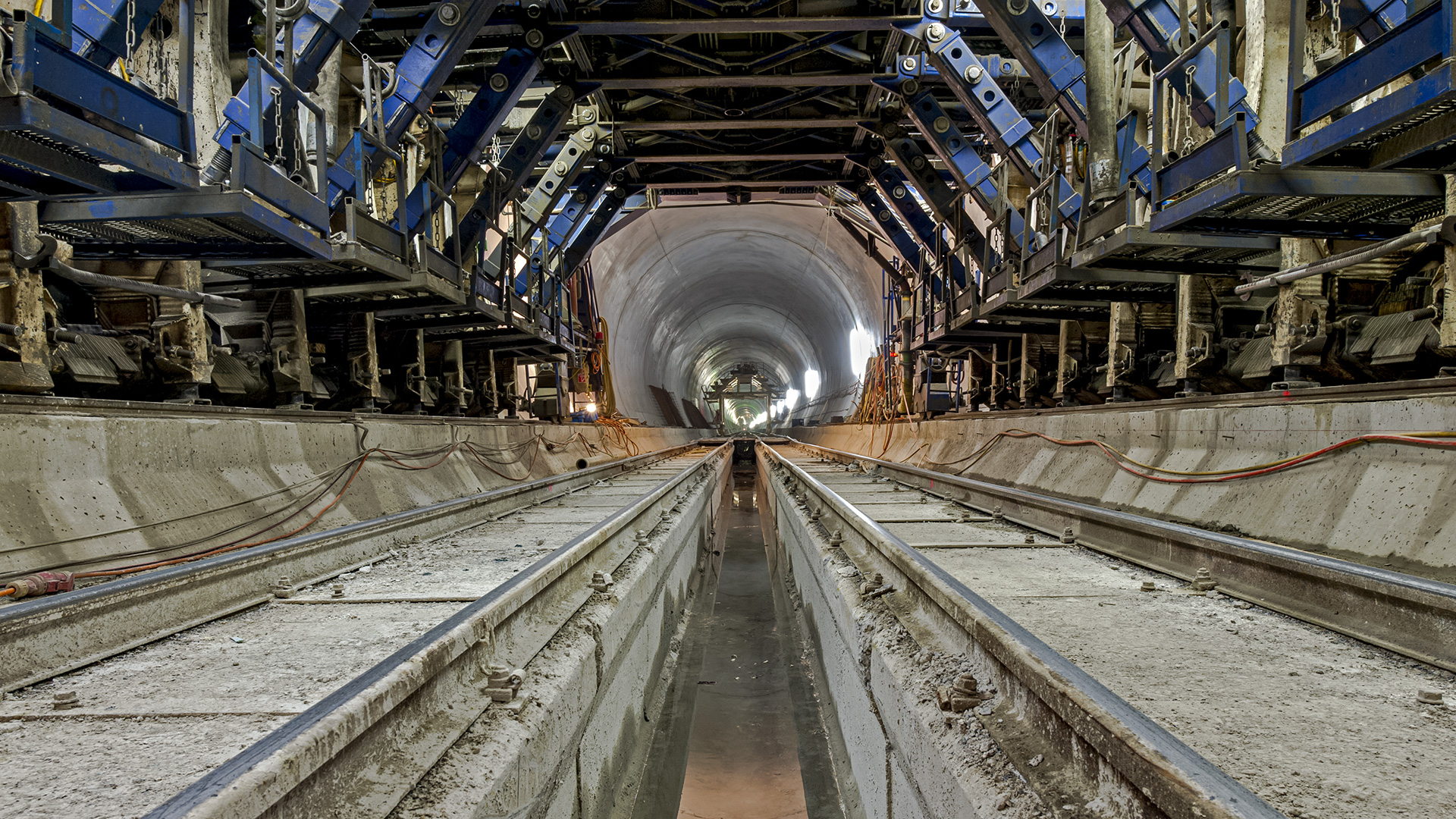 Amsteg, Innenausbau, Fußpunkt. C: AlpTransit Gotthard AG, Luzern.