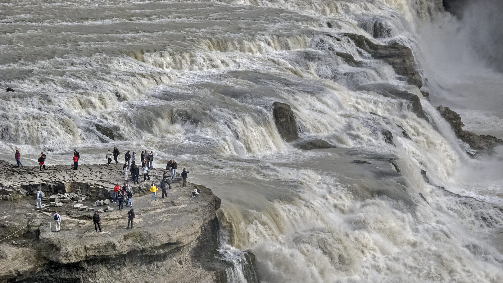 https://de.wikipedia.org/wiki/Gullfoss Gullfoss