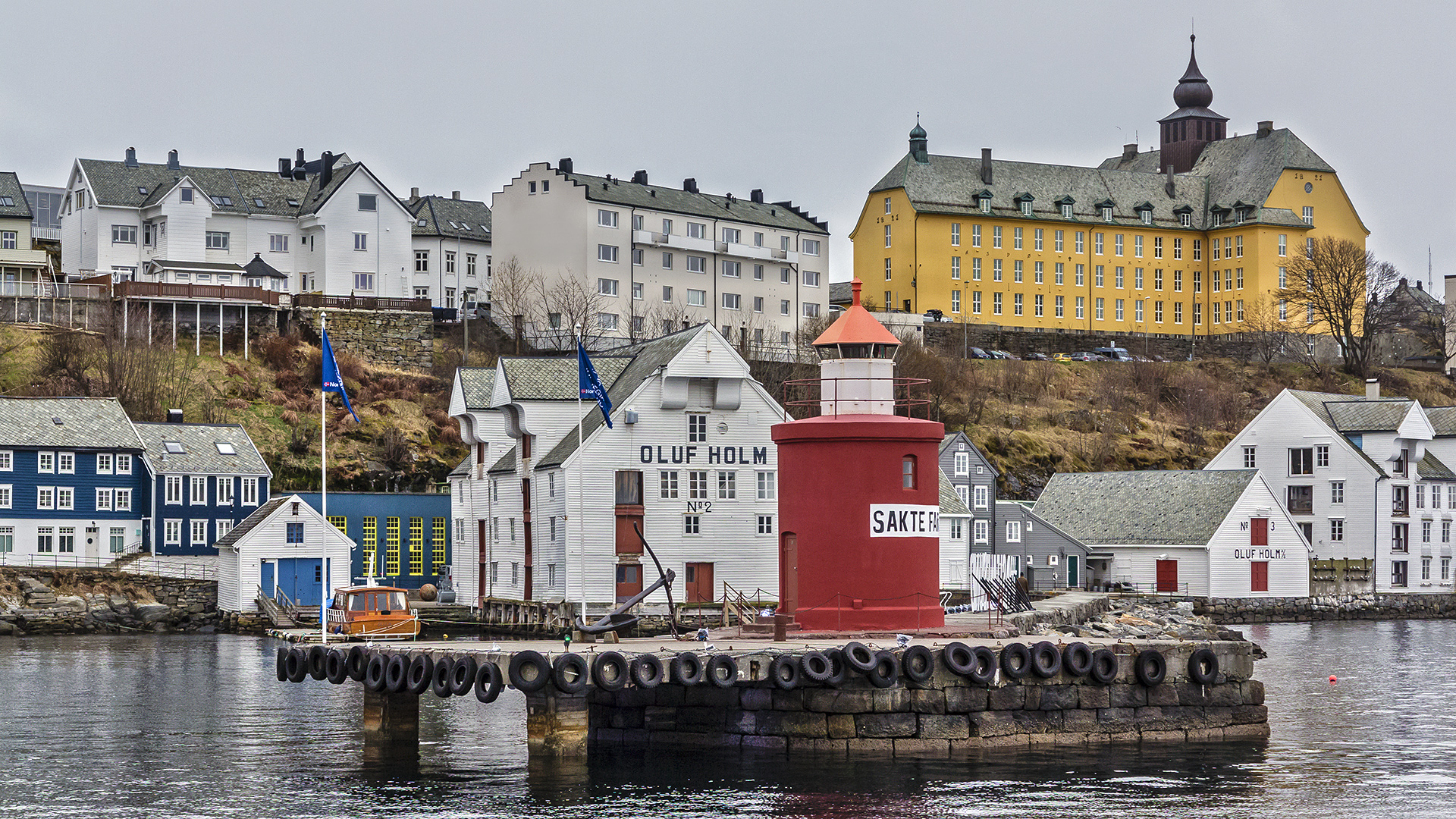 Im Hafen von Alesund.