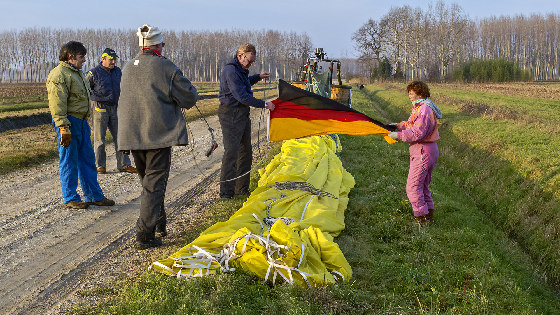 Die ganze Hülle muss wieder in den Ballonsack.