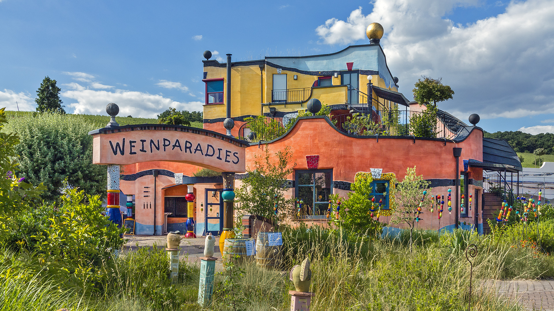 Weingut Hirn - HUNDERTWASSER in Untereisenheim am Main.