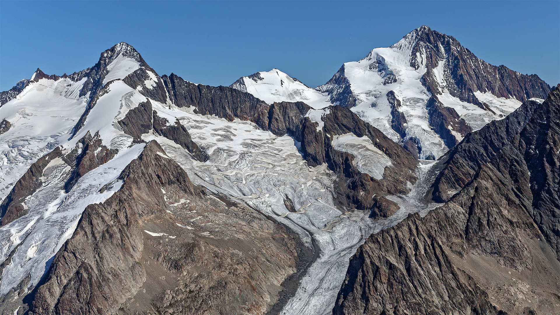 Groß Grünhorn, Agassishorn, Finsteraarhorn.