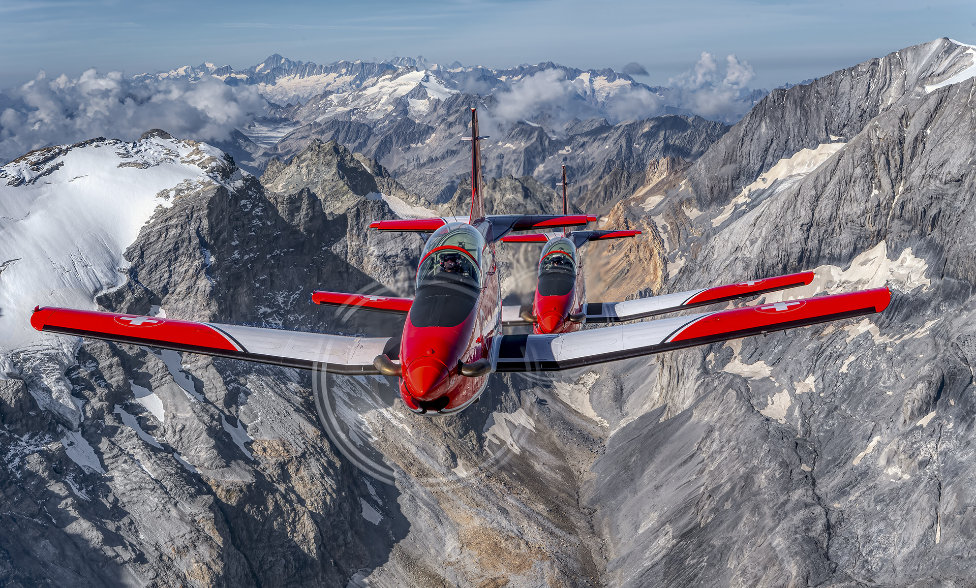PS PC-7 Team - Ausbildungsflugzeug, Berge, Air-to-air