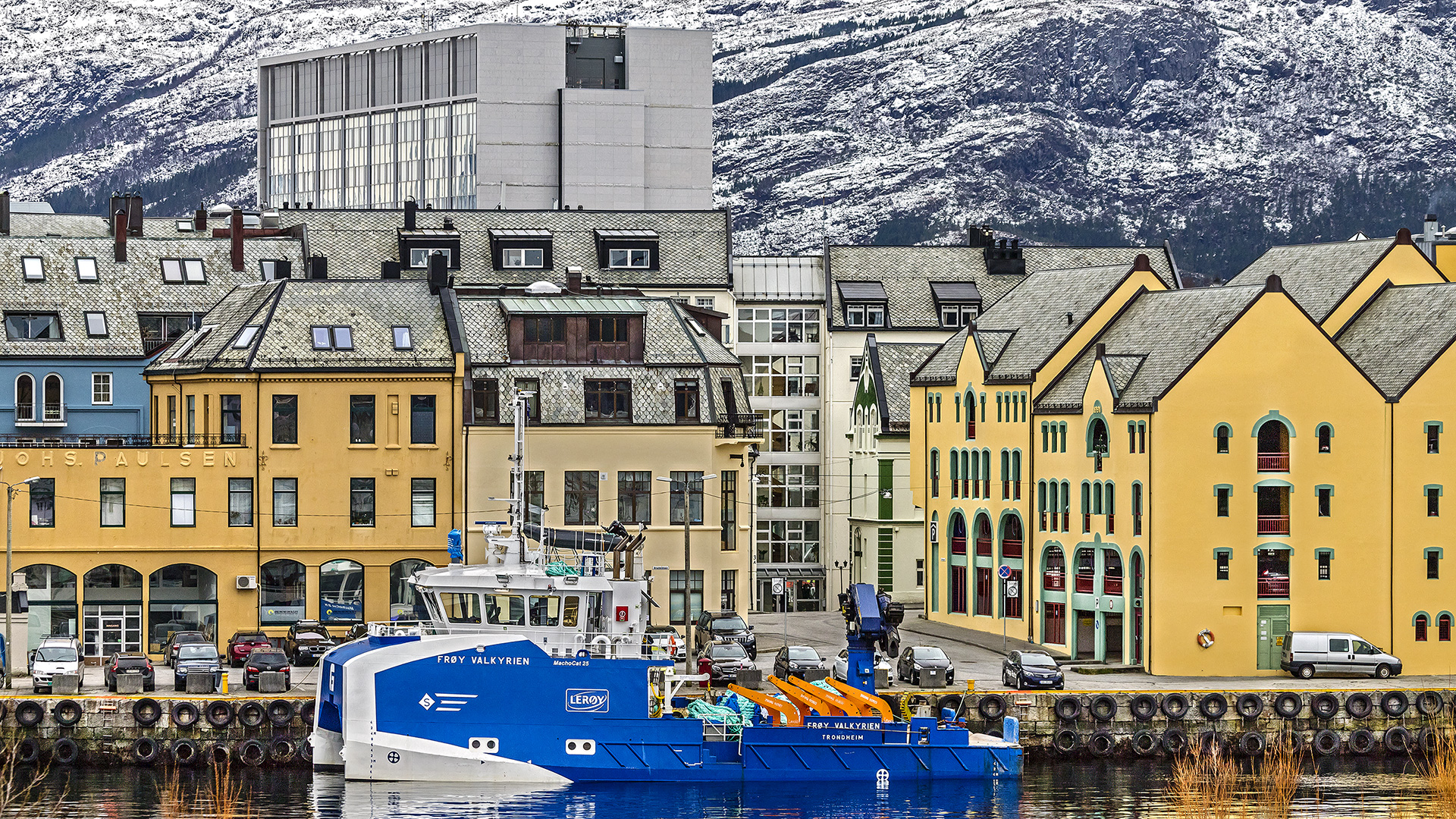 Im Hafen von Alesund.