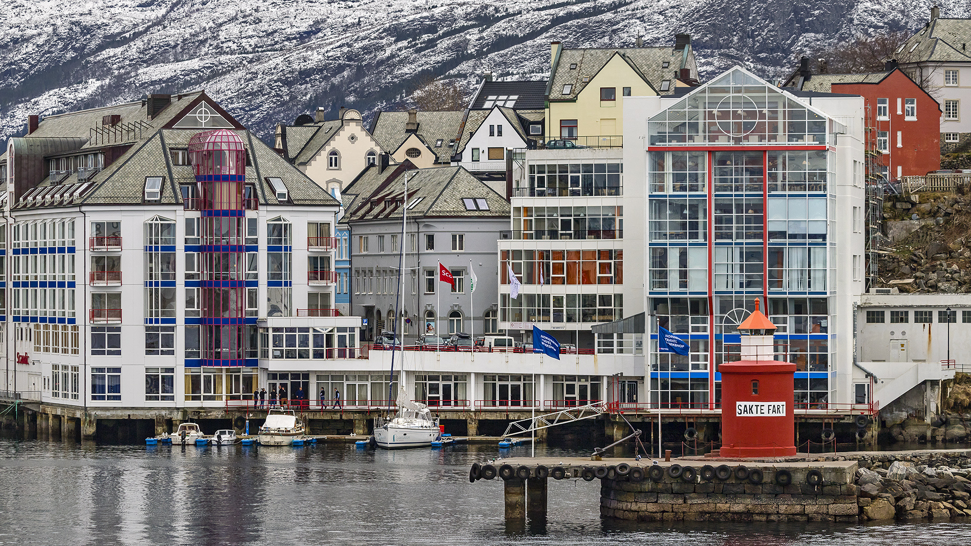 Im Hafen von Alesund.