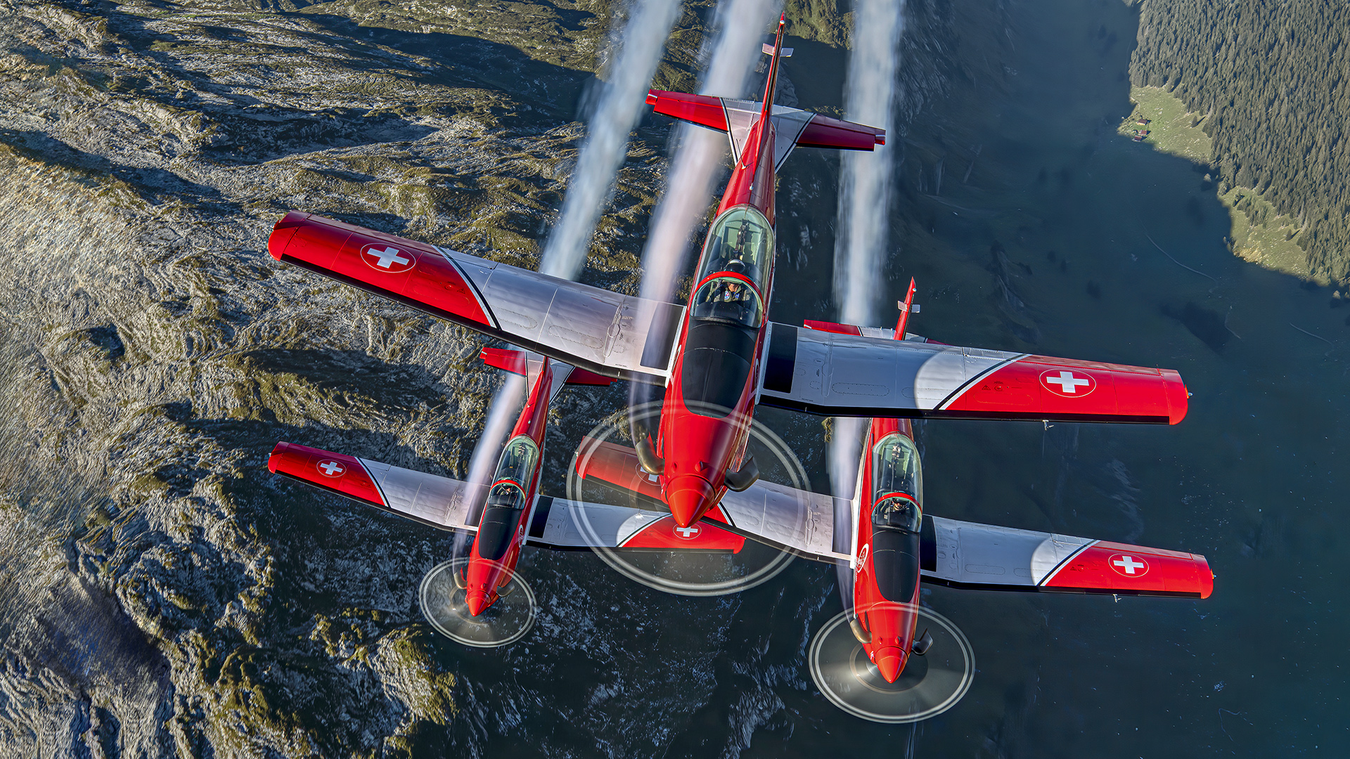 PS PC-7 Team - Avion de formation, Air-to-air. 