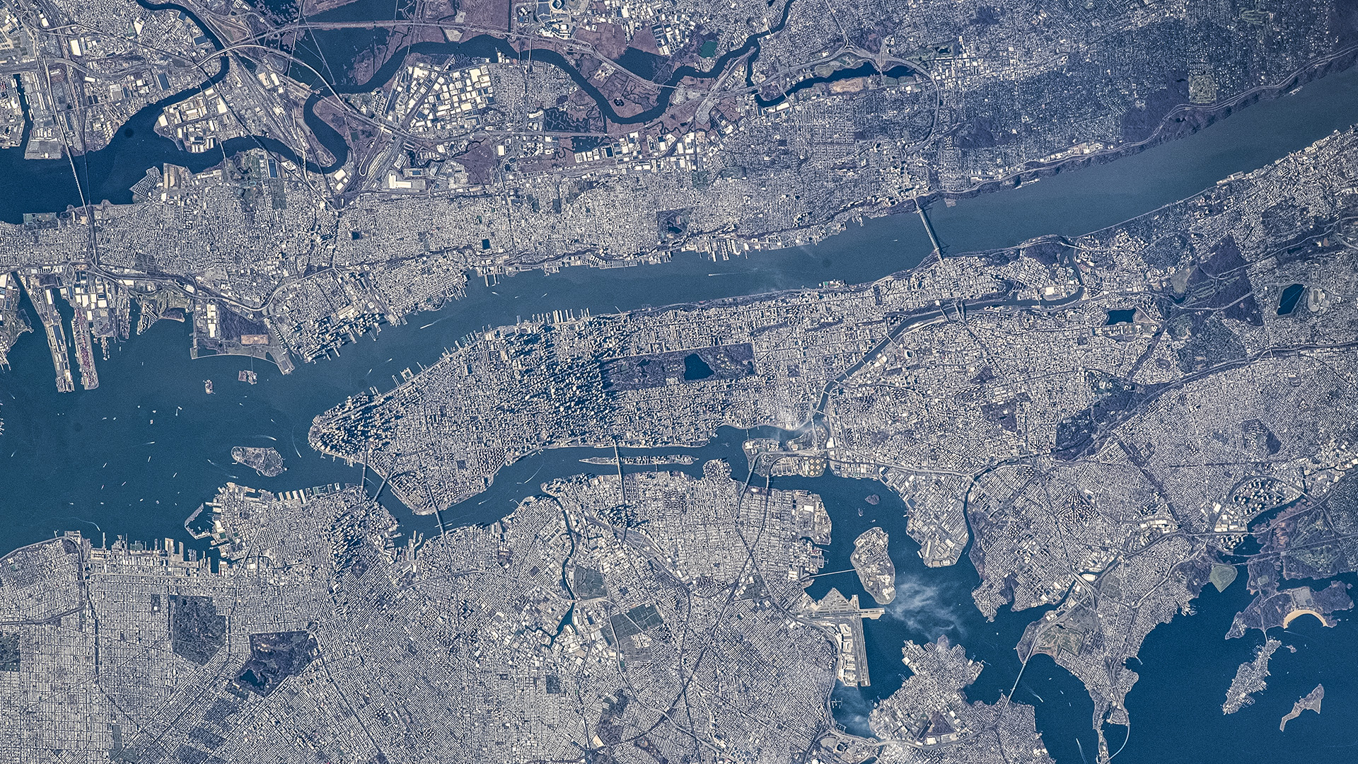Big Apple - NY City, Blick von der ISS. Copyright NASA - Licence CC BY-NC-ND 2.0 DEED.