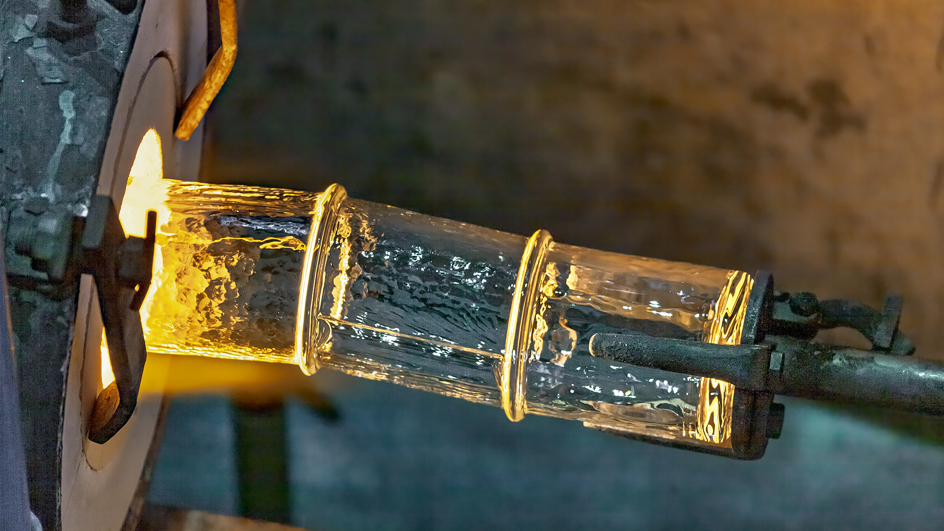Glasbläser in der GLASI Hergiswil.