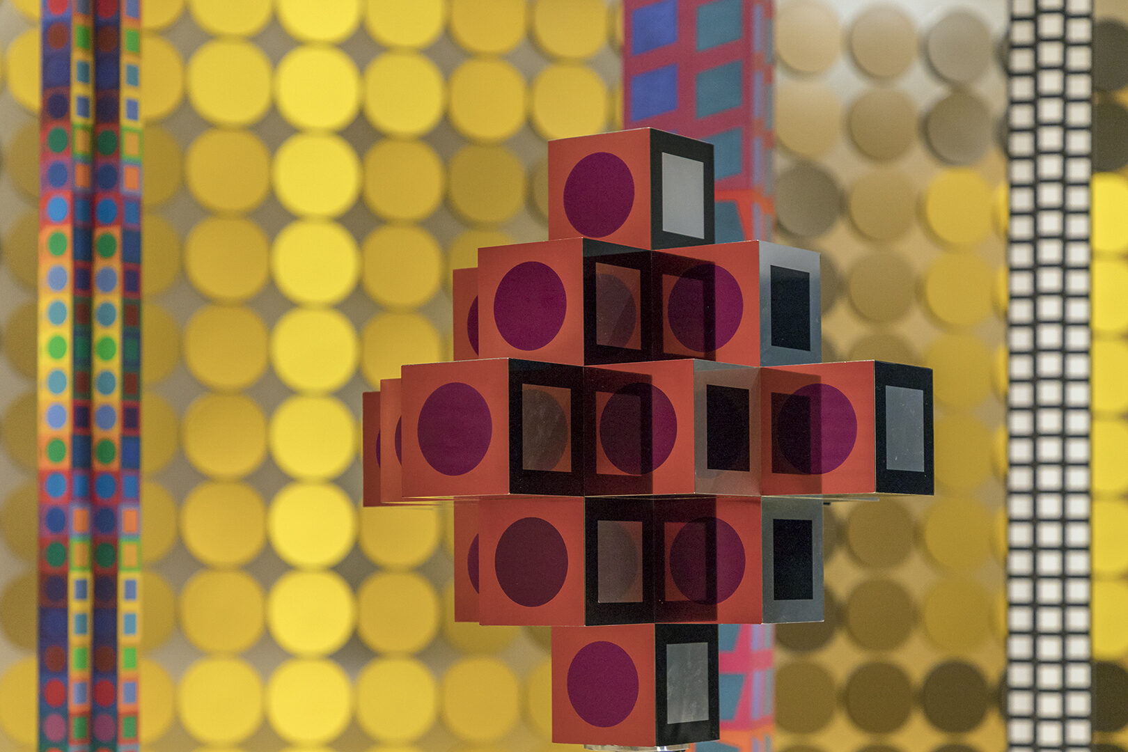 Victor Vasarely: Im Labyrinth von Op-Art. Der Speiseraum in der Deutschen Bundesbank.
