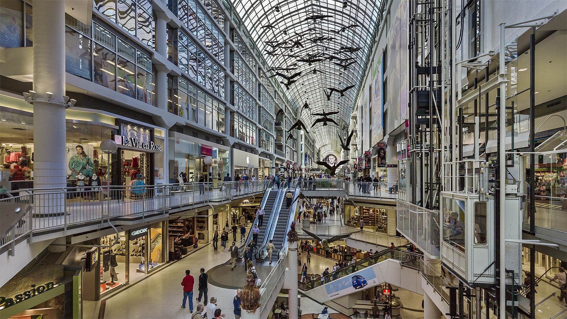 Shopping Mall, Toronto (CAN).