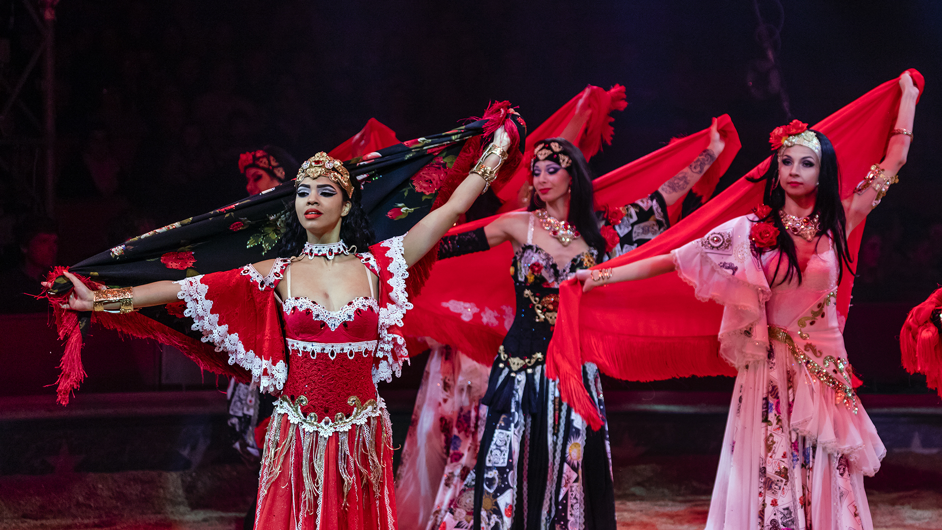 GIPSY LOVE, 26. Weltweihnachtscircus Stuttgart 2018.