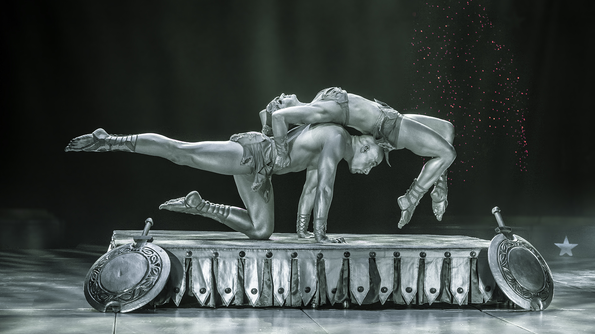 SILVER POWER, 25. Weltweihnachtscircus Stuttgart 2017.