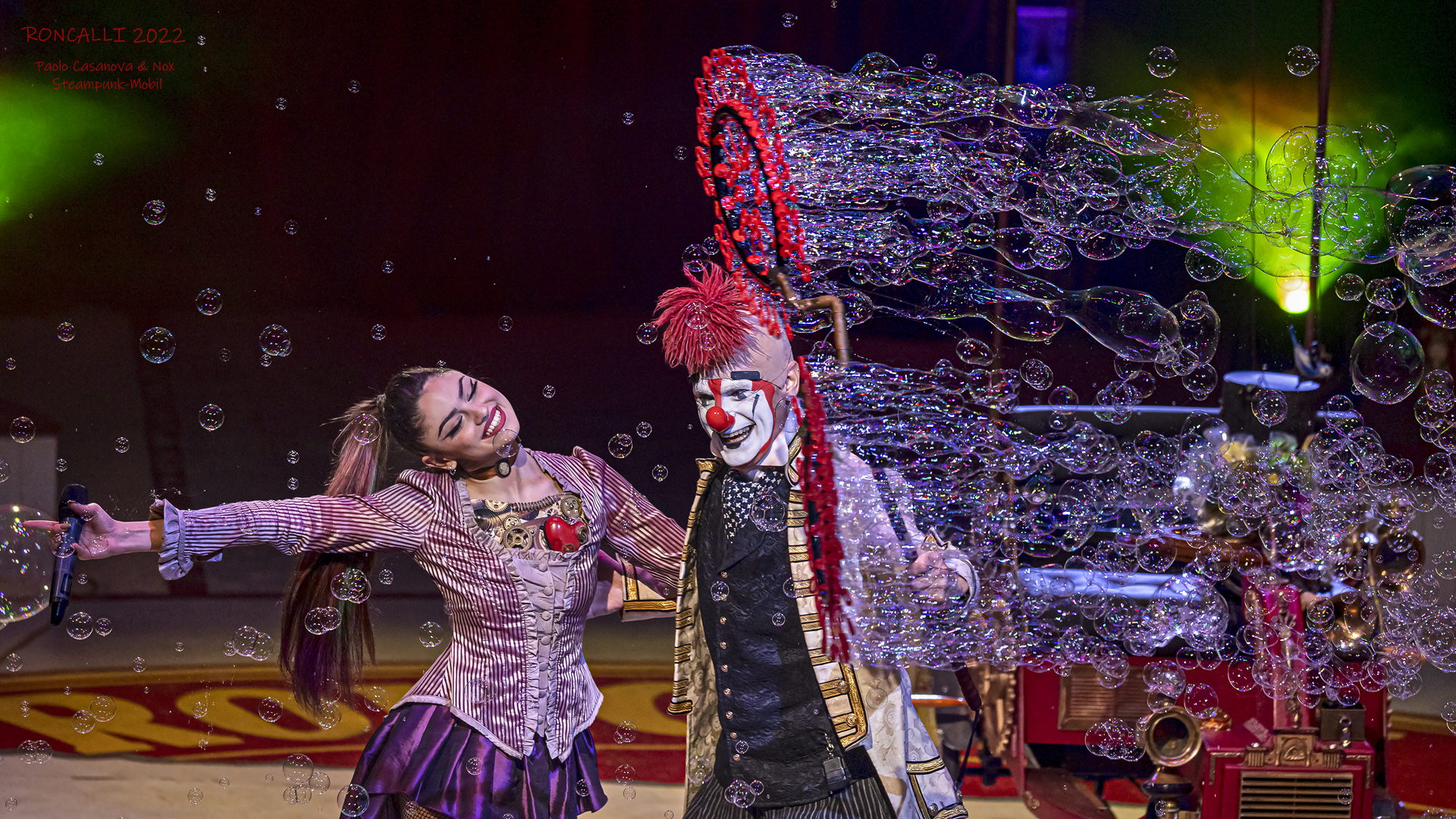 PAOLO CARILLON & NOX mit dem Steampunk-Mobil (Roncalli 2022).
