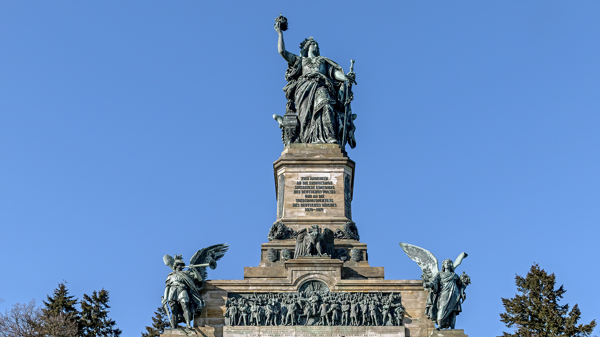 Niederwalddenkmal, hoch über Rüdesheim.
