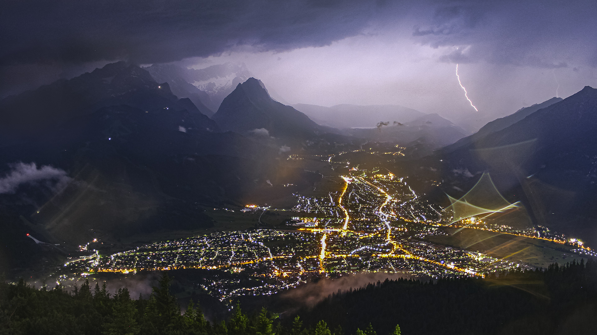 Ausblick vom Wankhaus: https://www.alpenverein-gapa.de/berghuetten/wankhaus.html
