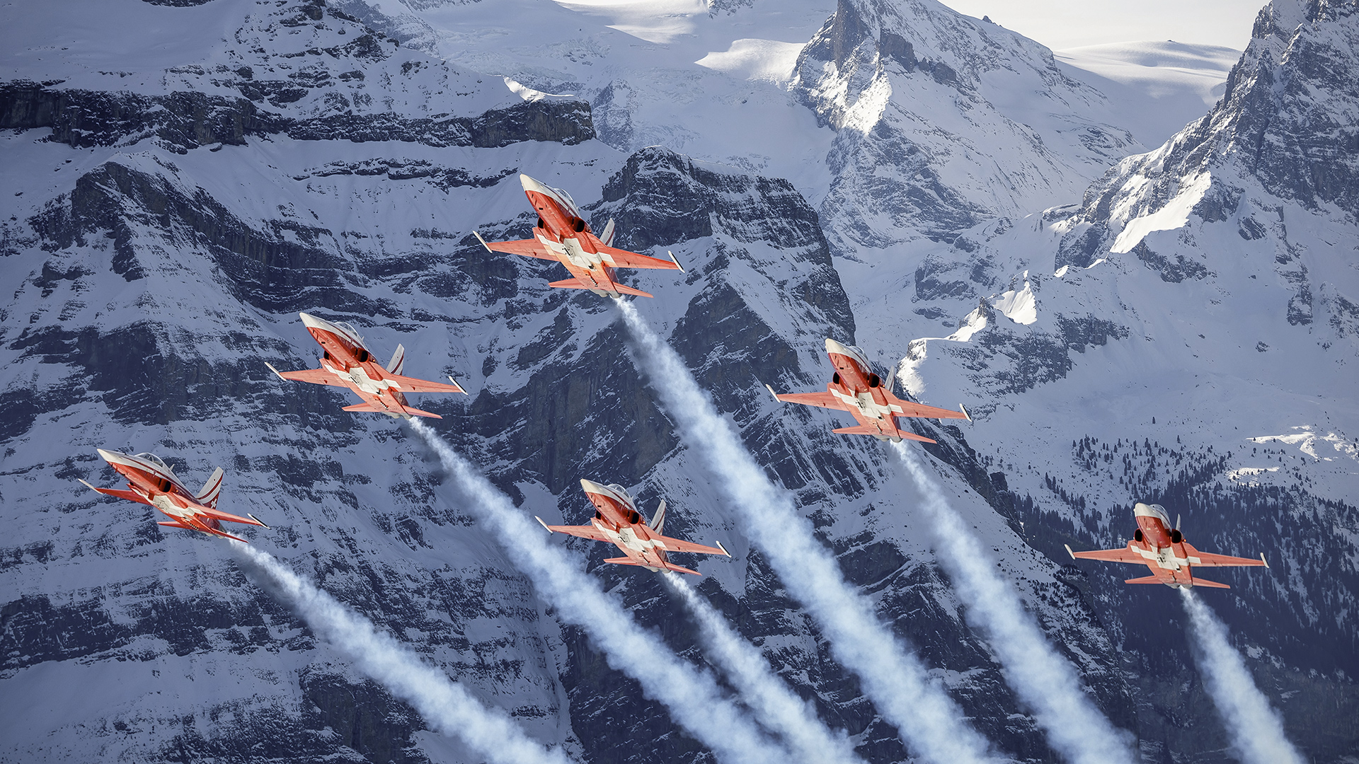 Northrop F-5E Tiger II Formationsflug bei der Flugshow am Lauberhorn - *** Lizenz: CC BY-NC-ND 3.0 CH ***  <a href="https://creativecommons.org/licenses/by-nc-nd/3.0/ch/legalcode.de" target="_blank" rel="noopener">https://creativecommons.org/licenses/by-nc-nd/3.0/ch/legalcode.de</a>